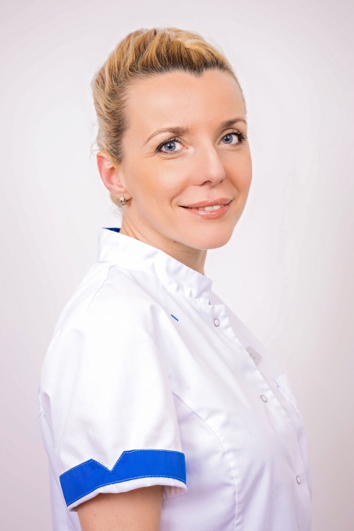 Bibi<br/>Tandarts<br/>BIG-nummer: 999 285 49 502 Chris